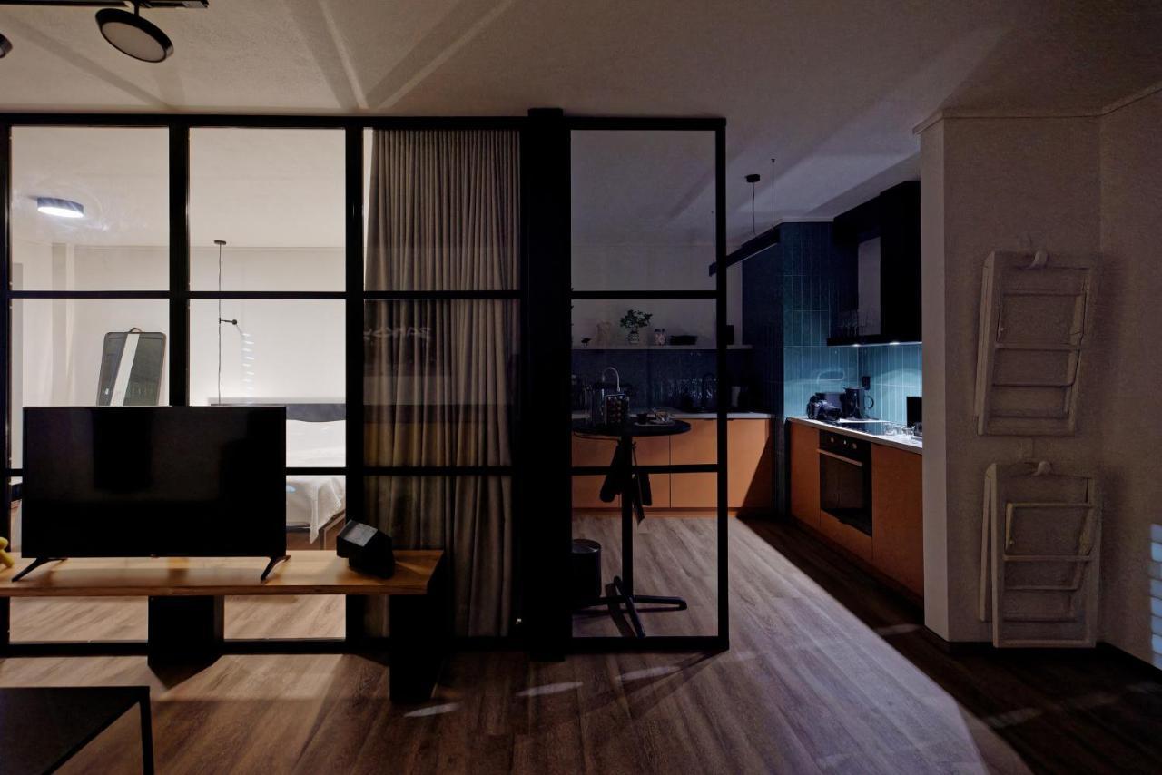 דירות זנוימו Apartman Aper מראה חיצוני תמונה