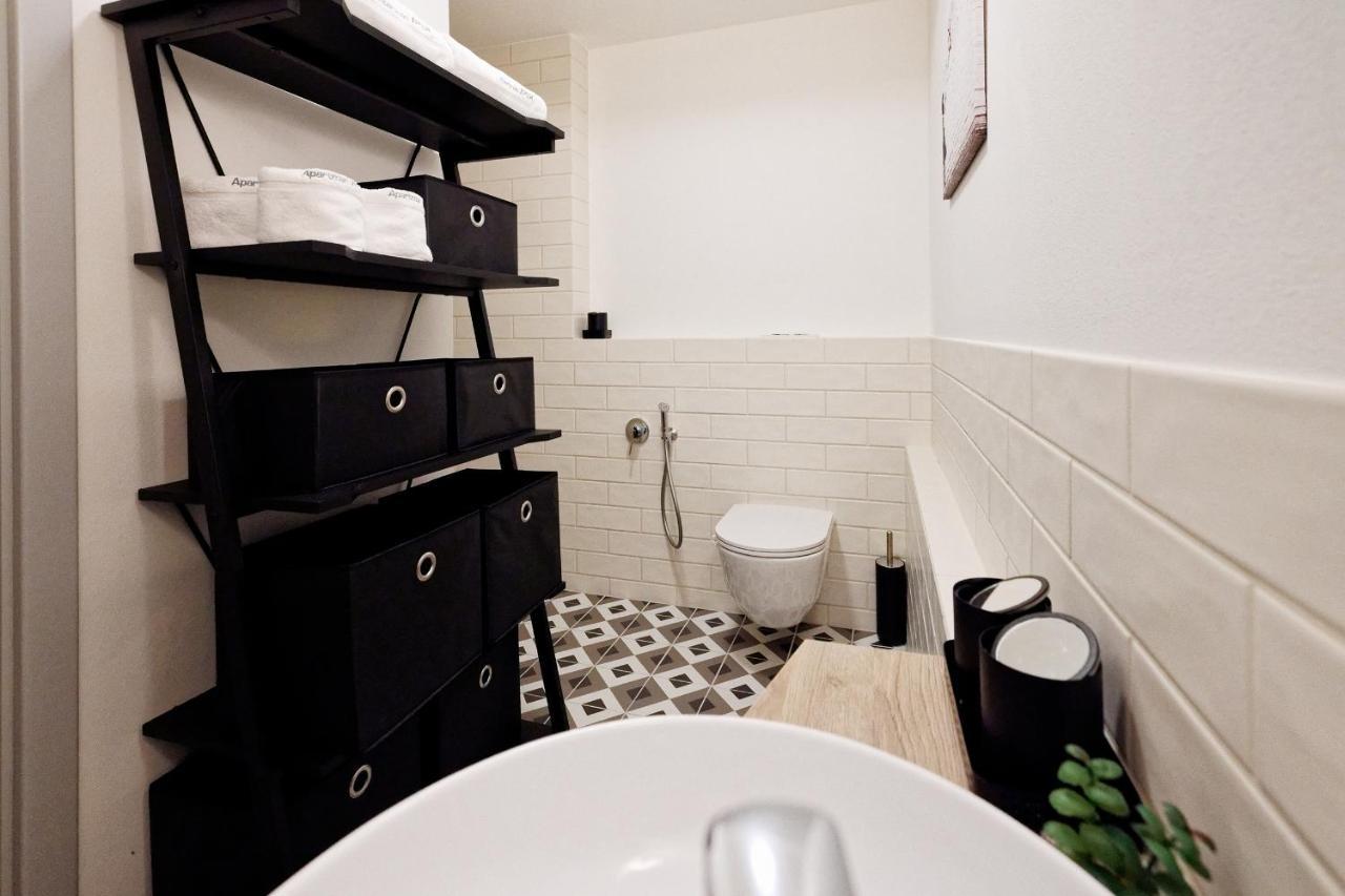 דירות זנוימו Apartman Aper מראה חיצוני תמונה